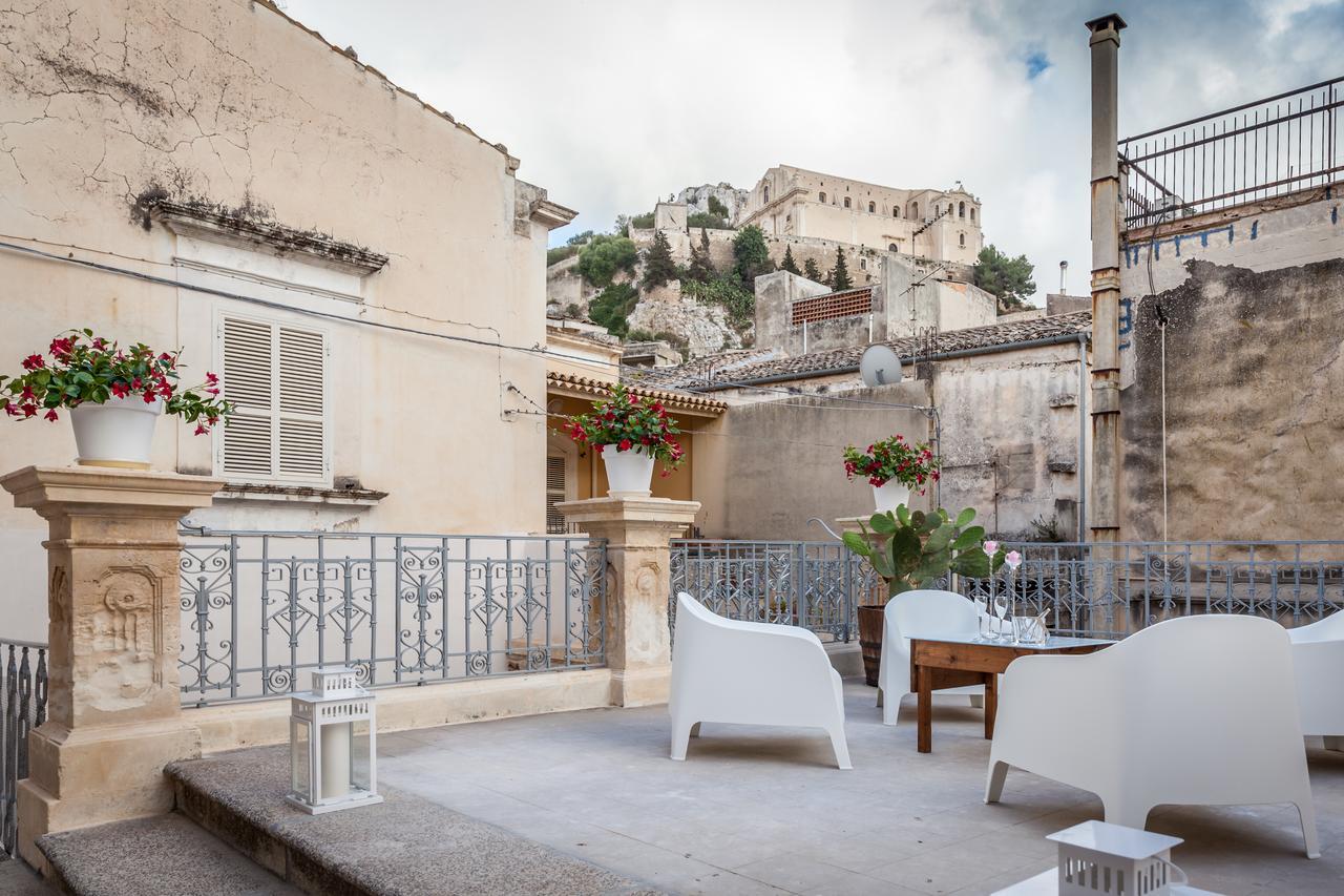 Palazzo Montalbano Acomodação com café da manhã Scicli Exterior foto